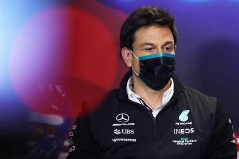  Toto Wolff blames himself and the F1 media for the exaggerated criticism of Valtteri Bottas 
