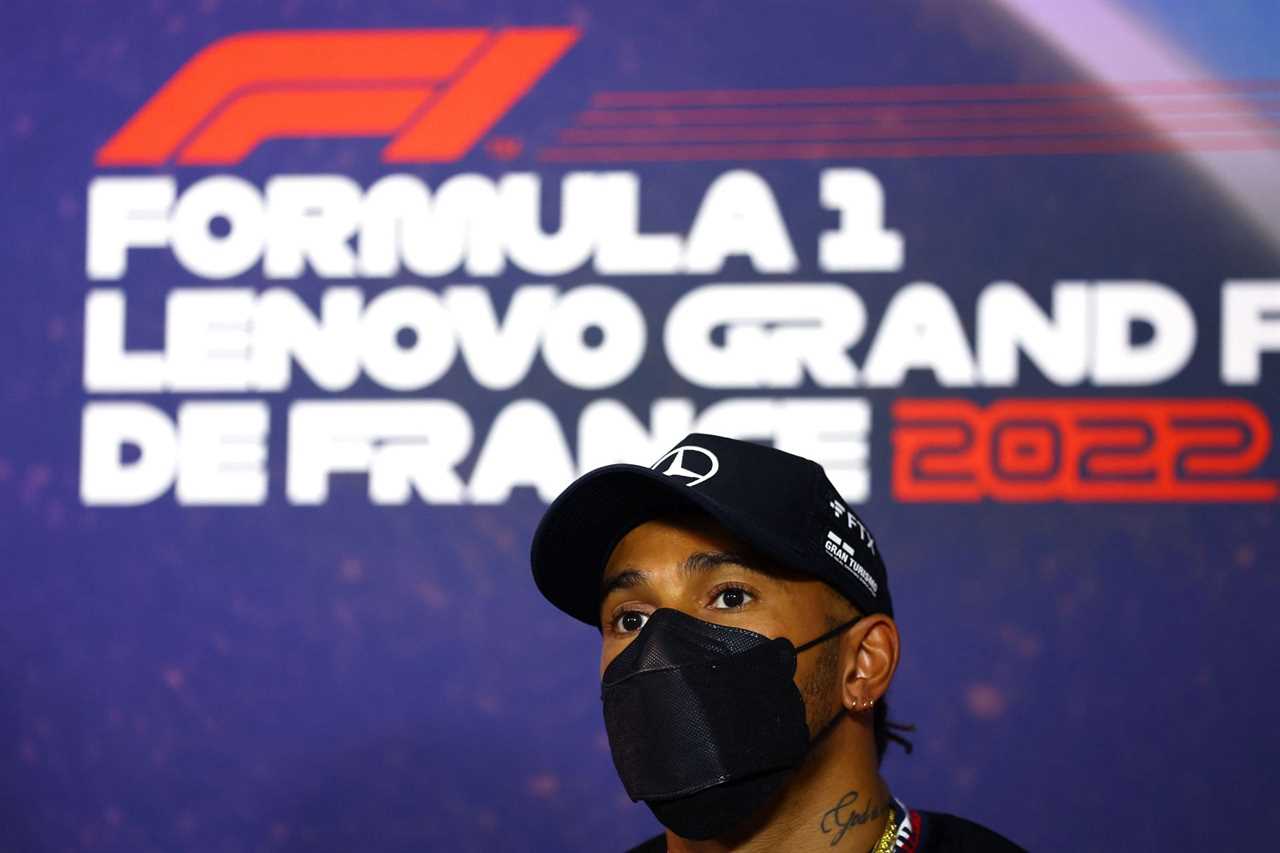F1 News: “300 GPs and he finally learned to hit an apex” – Fans troll Lewis Hamilton as he steps on the verge of making history in F1 at 2022 French GP