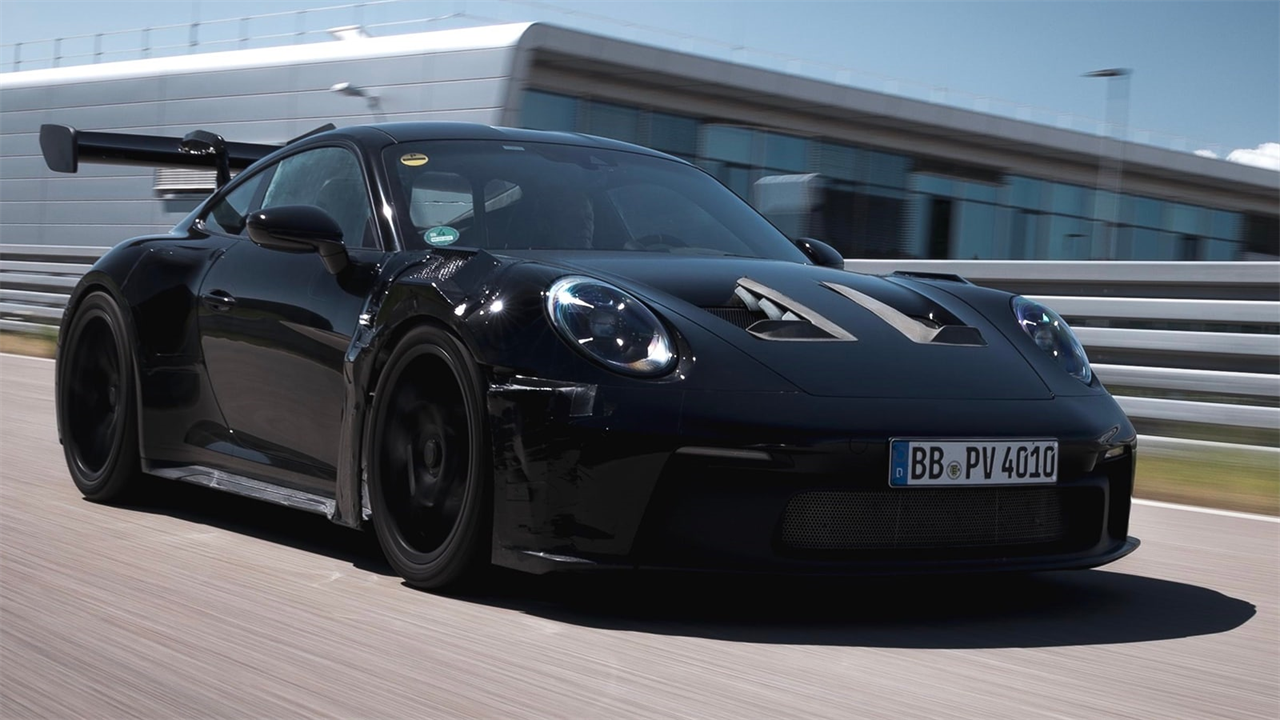 New Porsche 911 GT3 RS Makes Light Work of an Already Great Car