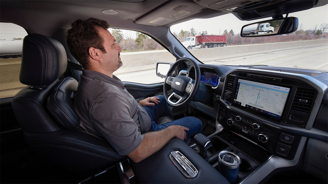 Ford Finally Rolls Out F-150 and Mach-E BlueCruise Hands-Free Driving Tech