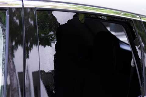How long does it take to replace a broken car window?