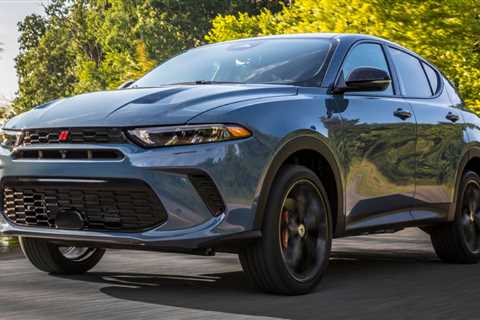 The 2023 Dodge Hornet Compact SUV Buzzes With Performance