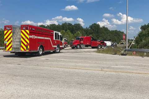 1 dead, 1 injured after wreck involving propane truck in Jasper
