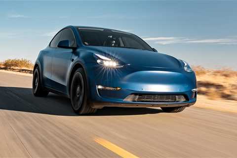 Tesla Drops Parking Sensors, Leaving Only "Tesla Vision"