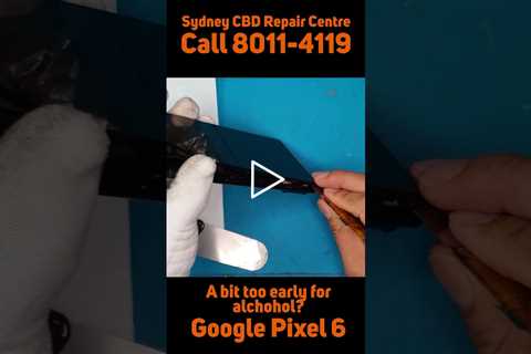 How we remove displays on [GOOGLE PIXEL 6] | Sydney CBD Repair Centre #shorts