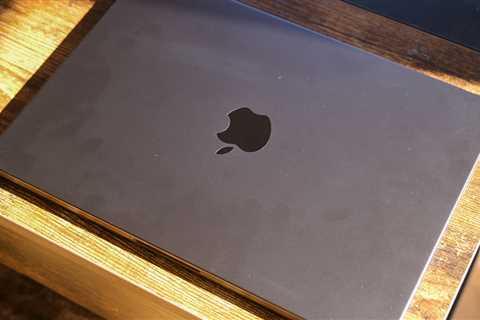 Apple's Plans for a Cellular MacBook Face Challenges