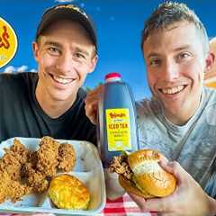 Brits try Bojangles Chicken and Biscuits for the first time!