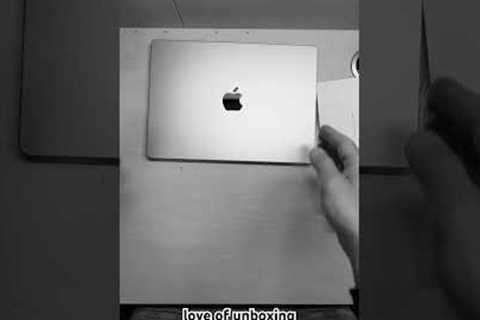 Mac Book Pro M4. What in the box?#macbook #macbookpro #macbookprom4 #unboxing #loveit #monohrome