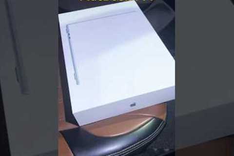 Unboxing new MacBook Air M4..