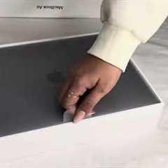 Unboxing my Macbook Air M1 in 2025! 🤍✨