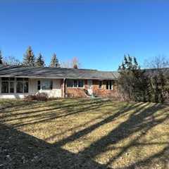 Large ABANDONED 1950s ranch style bungalow