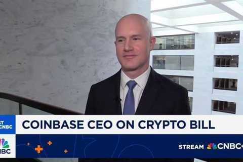 Fortune 500 Taps into Crypto: Coinbase CEO Teases $10T Stablecoin Revolution