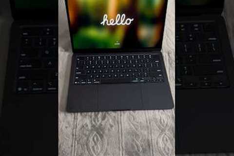 MacBook Air M4 13” Unboxing – Midnight Color Looks INSANE!