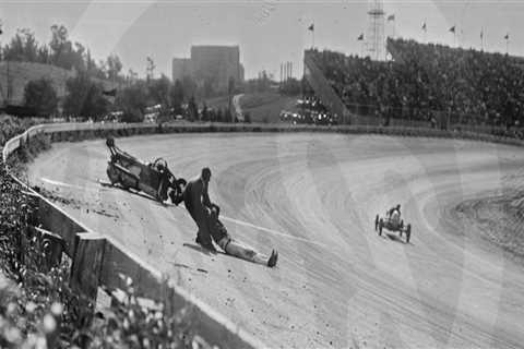The Impact of Weather Conditions on Vintage Car Racing